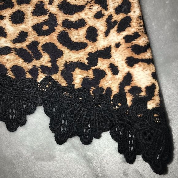 NEW Charming Charlie Leopard Animal Print Lace Trim Swing Fit Tank Top Small S - Picture 3 of 10